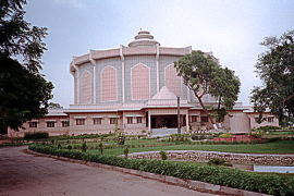 hotel near brahma sarovar